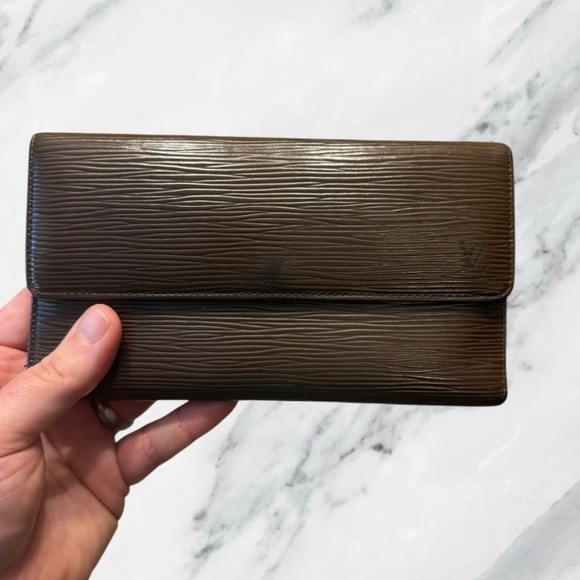 Louis Vuitton Epi Leather Wallet Bifold Dust Bag - Picture 3 of 14